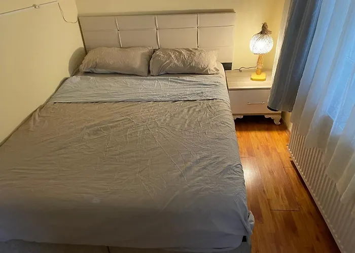 Double Teras In Center *