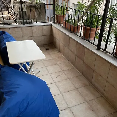 Double Teras In Center *