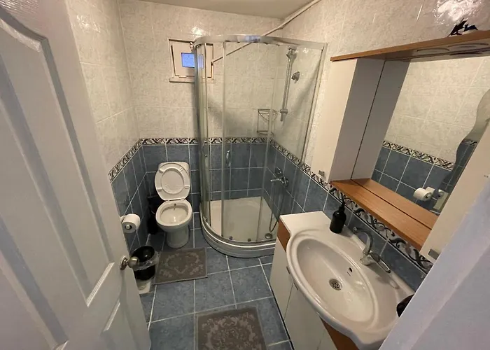 Double Teras In Center